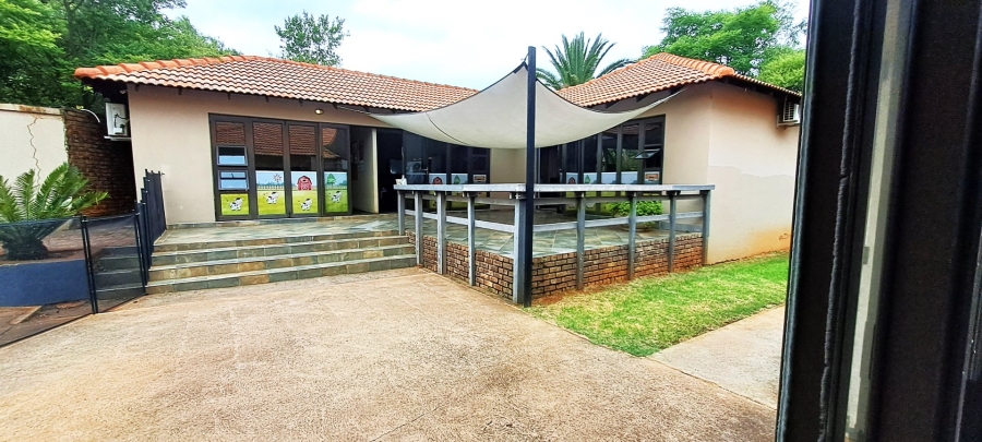 Commercial Property for Sale in Melodie North West